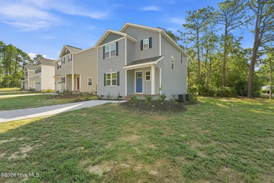 595 S Glover Street, Southern Pines, NC 28387 – photo 1 of 51: g2
