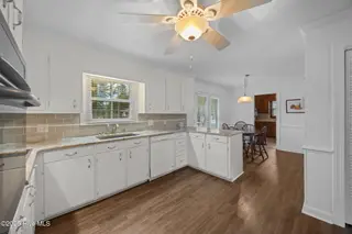 402 Kirkland Drive, Greenville, NC 27858 – photo 6: 29-web-or-mls-BLS_0057