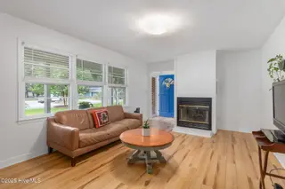 116 Holly Road, Pine Knoll Shores, NC 28512 – photo 8: 27-web-or-mls-cchadwick-visuals-116-holl