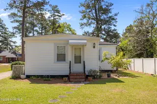 1205 Harding Avenue, Kinston, NC 28501 — 2-bedroom home, Kinston, NC, photo 7 of 40: 19-web-or-mls-IMG_0007