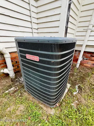 505 W Lenoir Avenue, Kinston, NC 28501 – photo 17: IMG_2530