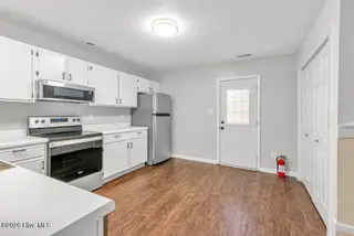 909 Timberlake Trail, Jacksonville, NC 28546 – photo 12: DSC_2445