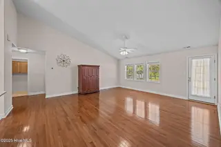303 Deerfield Drive, New Bern, NC 28562 — 3-bedroom home in Deerfield, New Bern, NC, photo 2 of 53: 303 Deerfield Drive
