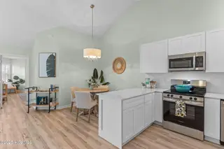 3831 Merestone Drive, Wilmington, NC 28412 – photo 7: 6-entry_to_dining