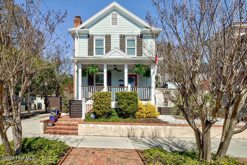 311 Nun Street, Wilmington, NC 28401 – photo 1 of 43: IMG_2367_8_9