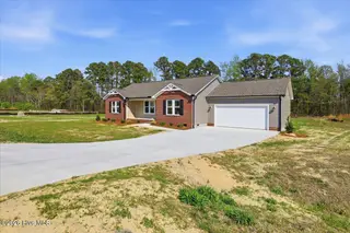 104 Grace Pond Avenue, Benson, NC 27504 – photo 4: 05-104 Grace Pond Ave-5