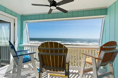 918 Carolina Beach Avenue N Apt 3e, Carolina Beach