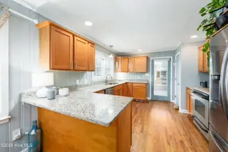 322 Longstreet Drive, Wilmington, NC 28412 – photo 9: 322LongstreetInteriors5