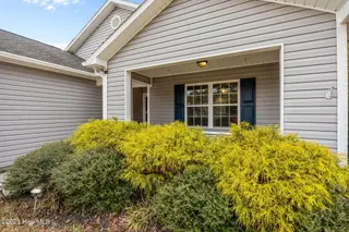 4015 W T Whitehead Drive, Jacksonville, NC 28546 – photo 4: front porch