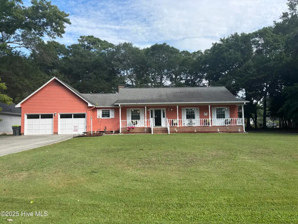 1772 Sandalwood Drive SW, Ocean Isle Beach, NC 28469 – photo 1 of 34: Front of House- Street View