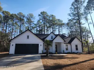 477 Oakwood Drive NW, Calabash, NC 28467 – photo 2: 20260107_125049