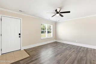87 S High Point Road, Southport, NC 28461 — 3-bedroom home in Boiling Spring Lakes, Southport, NC, photo 4 of 35