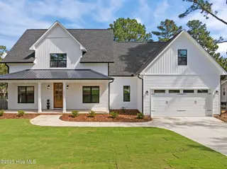 1240 Burning Tree Road, Pinehurst, NC 28374 – photo 13: 4 bedrooms 3.5 bathrooms