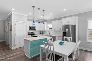 135 NW 7th Street, Oak Island, NC 28465 – photo 6: Combination