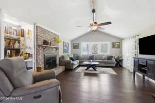 701 Plantation Drive, New Bern, NC 28562 – photo 4: 701 Plantation Drive