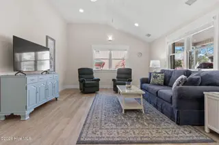 309 NE 41st Street, Oak Island, NC 28465 – photo 19: 9-web-or-mls-cammediallc.com (7 of 50)