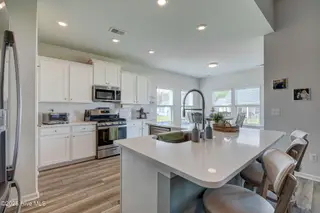 6909 English Holly Court SW, Ocean Isle Beach, NC 28469 — 3-bedroom home in Cameron Woods, Ocean Isle Beach, NC, photo 13 of 55: 6909EnglishHollyCourtSW(39)