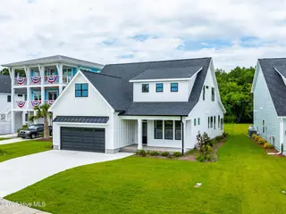 366 Summerhouse Drive, Holly Ridge, NC 28445 — 4-bedroom home in Summerhouse On Everett Bay, Holly Ridge, NC, photo 3 of 59: 3_photo jun 29 2026, 9 50 28 am-2