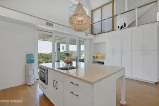910 S Lumina Avenue, Wrightsville Beach, NC 28480 – photo 17: 910SouthLuminaAvenue-41