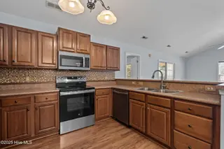 138 Watersfield Road, Leland, NC 28451 – photo 12: kitchen 2