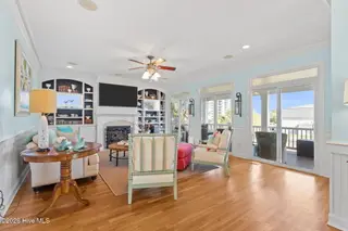 111 Riverside Avenue, Morehead City, NC 28557 – photo 16: 28-web-or-mls-1S3A8603