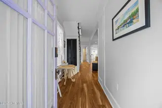 209 E Main Street, Washington, NC 27889 – photo 5: Foyer