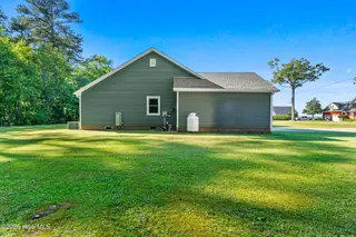 115 Bayshore Drive, Elizabeth City, NC 27909 — 3-bedroom home in Brickhouse Point, Elizabeth City, NC, photo 11 of 45: 16_dsc00017
