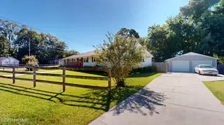 409 Henderson Drive, Jacksonville, NC 28540 – photo 7: 409-Henderson-09042025_071336