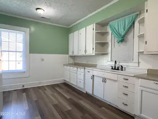 109 E Calhoun Street, Whiteville, NC 28472 – photo 17: Kitchen