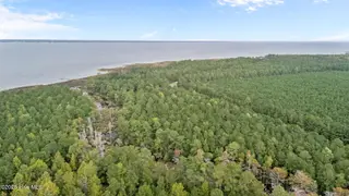 207 Garbacon Drive, Beaufort, NC 28516 – photo 7: 7-web-or-mls-DJI_20251008124505_0386_D
