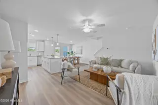 14 W Pioneer Way 131, Hampstead, NC 28443 – photo 5: 12_living room