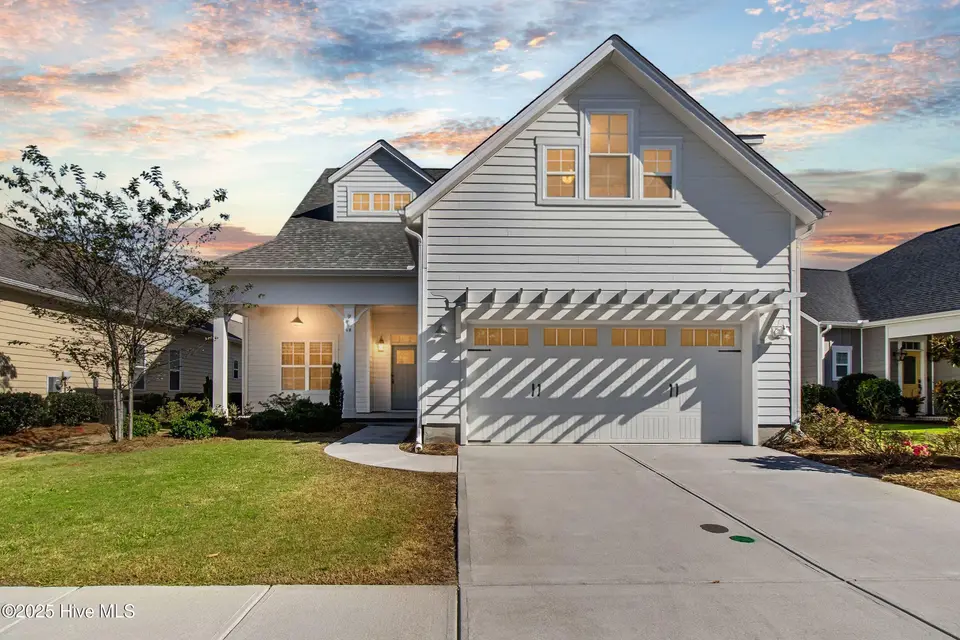 215 Hanover Lakes Drive, Wilmington, NC 28401 – photo 1 of 42: Front View