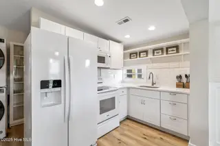 1616 Bonito Lane, Carolina Beach, NC 28428 – photo 10: Kitchen