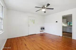 224 Banks Avenue, Goldsboro, NC 27534 — 3-bedroom home in Jefferson Park, Goldsboro, NC, photo 4 of 29: 4-web-or-mls-DSC07413
