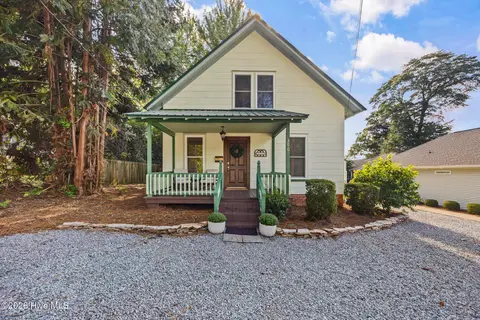 390 W Connecticut Ave, Southern Pines