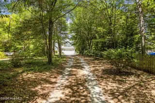 102 Shady Path, Cedar Point, NC 28584 – photo 4: Driveway from cul de sac