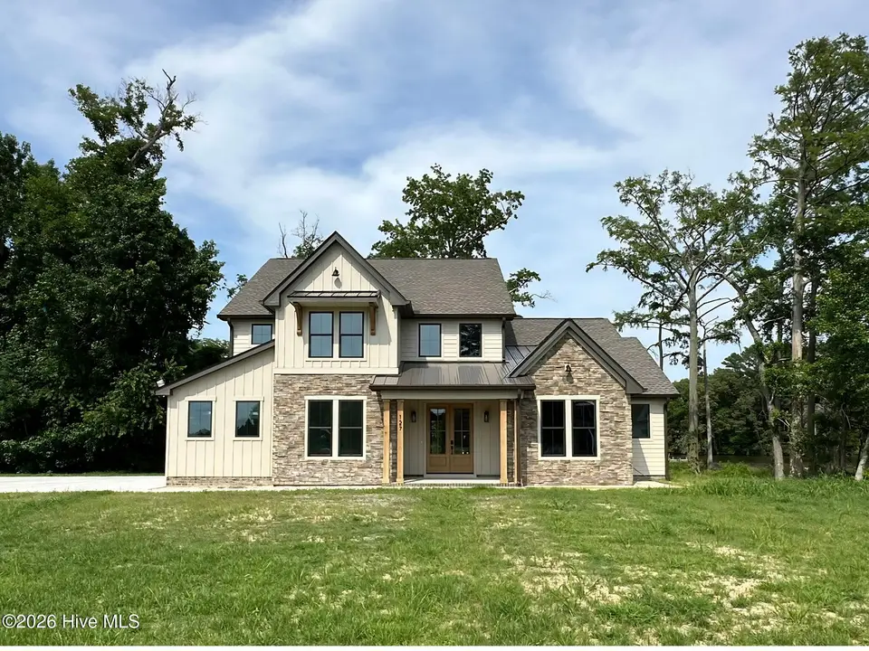 127 Pailin Creek Road, Elizabeth City, NC 27909 — 4-bedroom home in Pailin Creek Landing, Elizabeth City, NC, photo 1 of 59: Front View