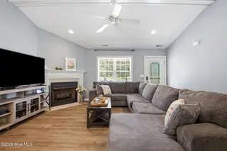 1116 Tebo Road, New Bern, NC 28562 – photo 7: Living room