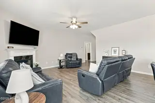 613 Knoll Circle, Greenville, NC 27858 – photo 16: Spacious Great Room