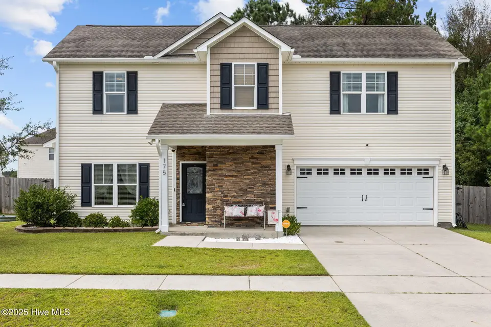 175 Moonstone Court, Jacksonville, NC 28546 – photo 1 of 43: Front