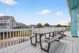 17 Sandpiper Drive, Ocean Isle Beach, NC 28469 — 5-bedroom home in Island Park, Ocean Isle Beach, NC, photo 13 of 54: Kahunaphoto.com-00158
