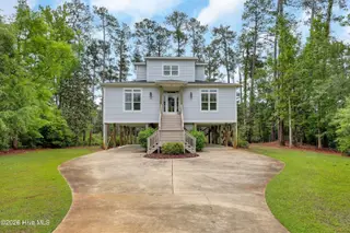346 Shore Point Drive, Wilmington, NC 28411 — 3-bedroom home in Bayshore Estates, Wilmington, NC, photo 2 of 50: 001_img_0539_290