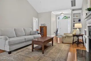 4150 Bedford Way, Southport, NC 28461 – photo 10: Beautiful Hardwood Floor