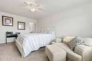 3204 Tatlock Way 8a, Greenville, NC 27834 – photo 19: 20-web-or-mls-IMG_0050