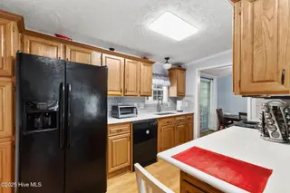 536 Capeside Drive, Wilmington, NC 28412 – photo 10: 23-web-or-mls-GI - 536 Capeside Dr - Lis