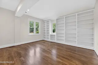 208 Dupont Circle, Greenville, NC 27858 – photo 22: Downstairs study/bonus room