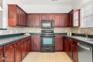 1204 Brighton Drive, Winterville, NC 28590 – photo 17: 16-web-or-mls-BLS_0032_edit