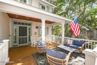 17 Sabal Palm Trail, Bald Head Island, NC 28461 — 5-bedroom home in BHI (Bald Head Island), Bald Head Island, NC, photo 3 of 42: images-2