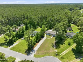 317 N Red Maple Court, Swansboro, NC 28584 – photo 12: 11-web-or-mls-317 N Red Maple Ct 011