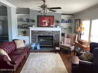 6740 Stantonsburg Road, Farmville, NC 27828 – photo 6: living room